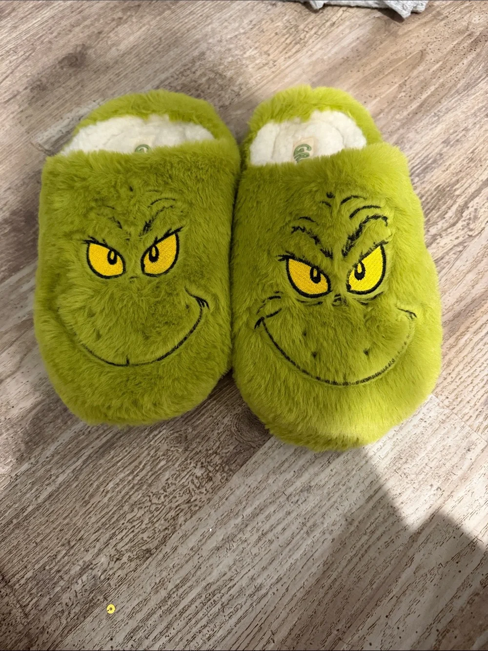 Grinch Green Plush Slippers with Embroidered Face
